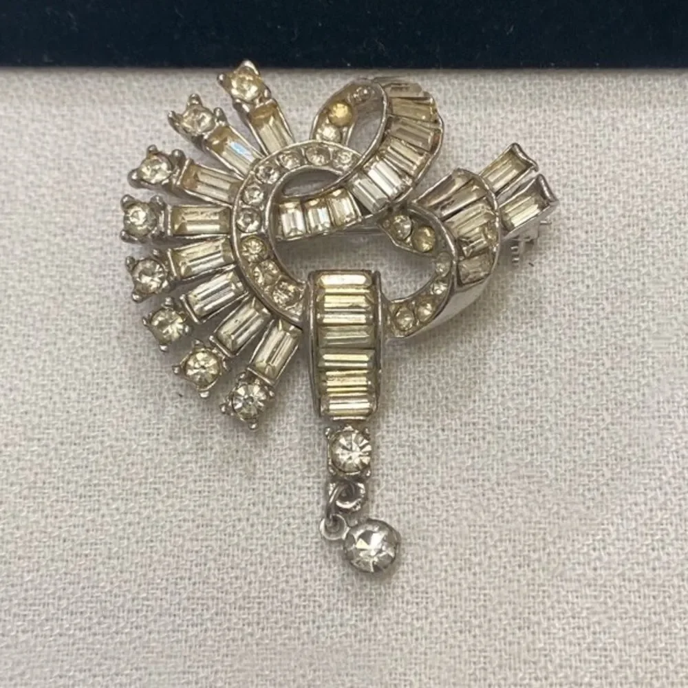 Vintage 1940’s Reinad Art Deco Clear Baguette And Round Rhinestone Brooch - Picture 10 of 10